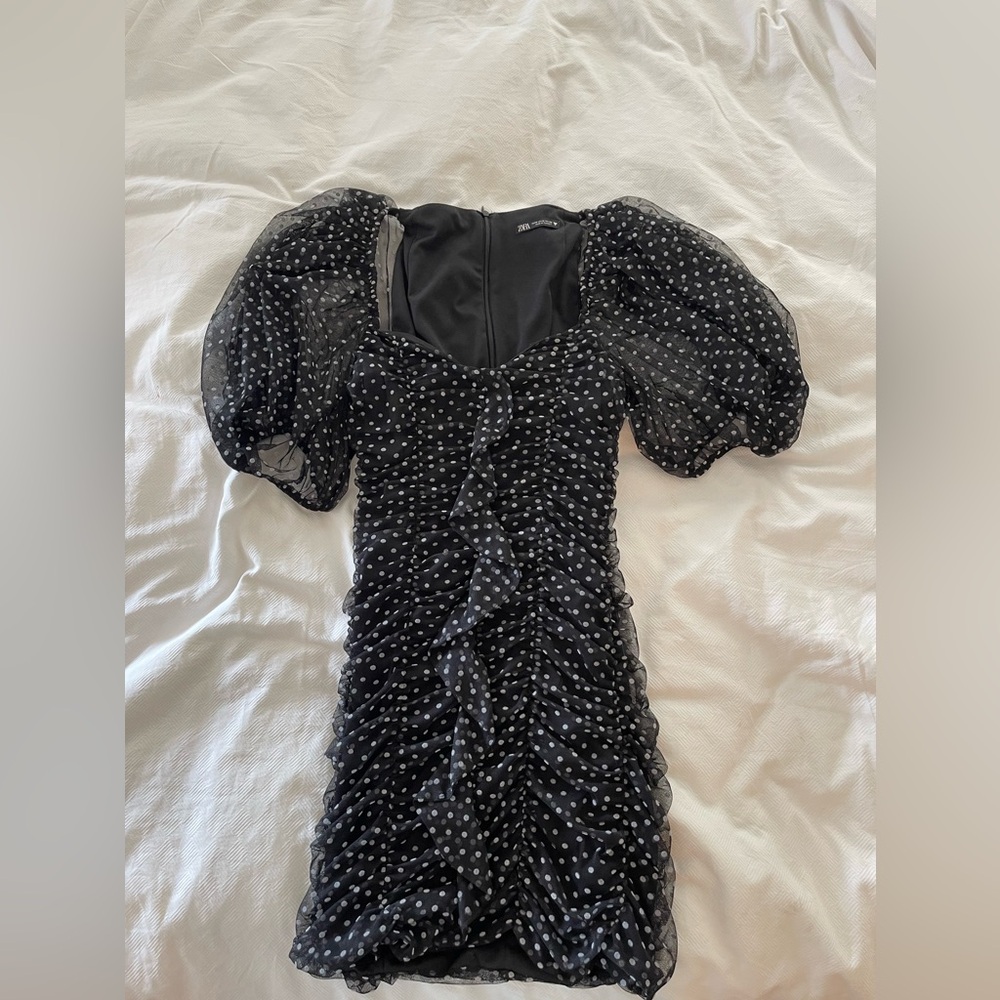 Zara Black & White Polka Dot Tulle Ruched
Bodycon Mini Dress. Medium